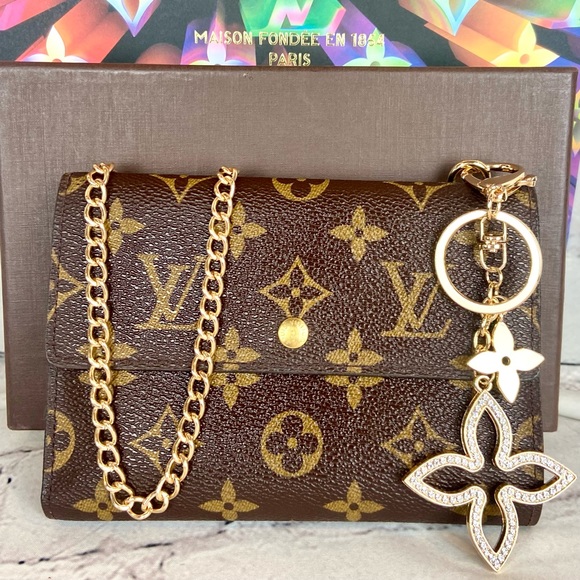 Louis Vuitton Handbags - Louis Vuitton Etui Papiers Wallet Crossbody with charm